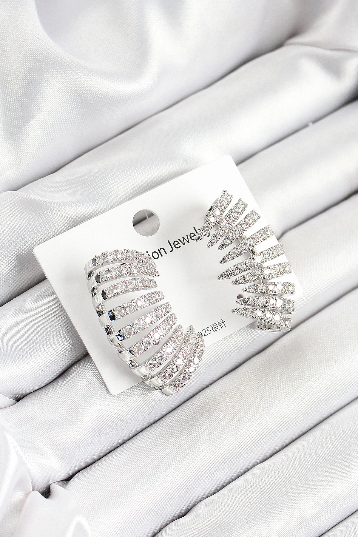 Pirinç Zirkon Taşlı Çoklu Görünümlü Model Gümüş Renk Kadın Küpe-0