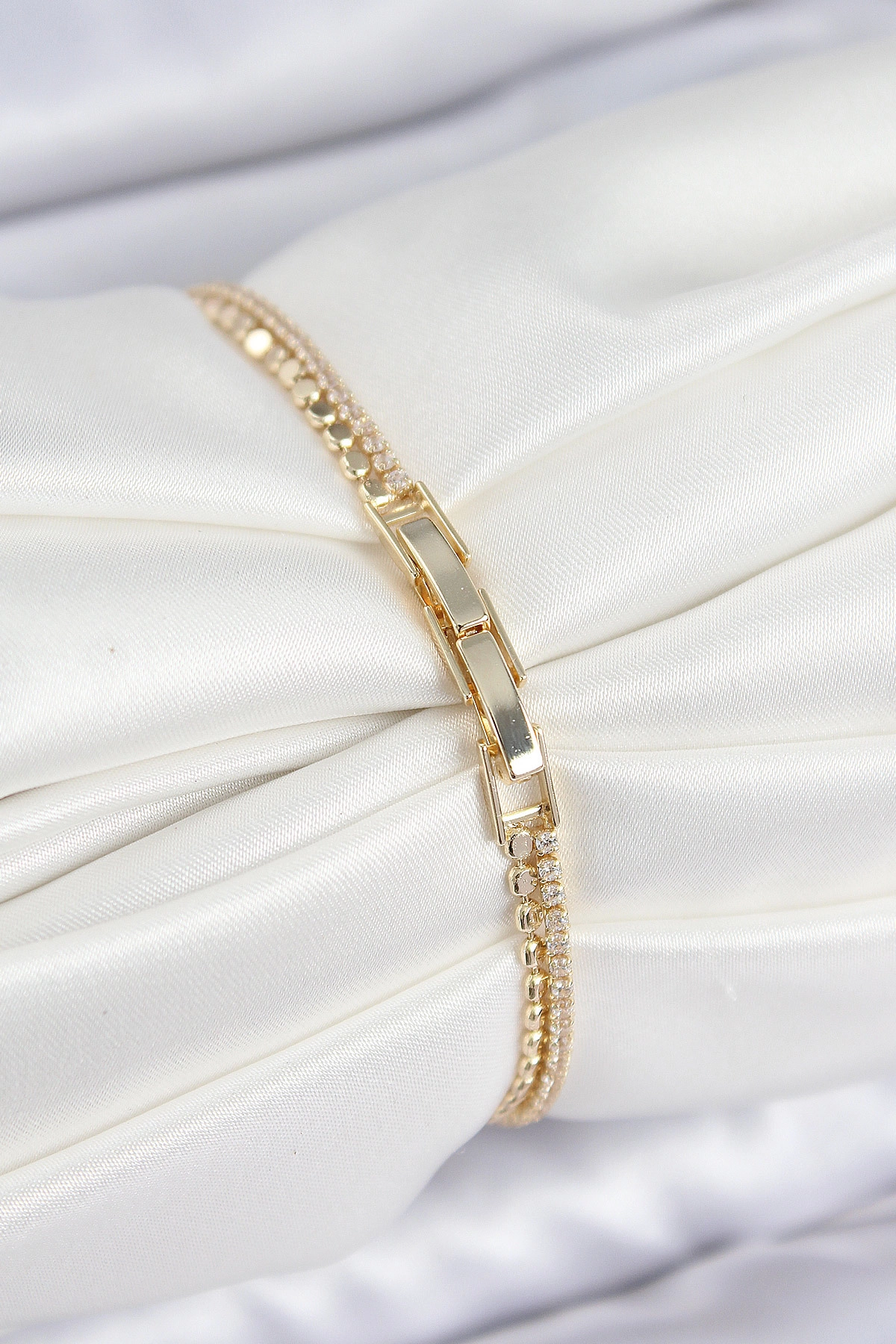 Pirinç Zirkon Taşlı Ezme Zincirli Kalp Model Gold Renk Kadın Bilekilk-1