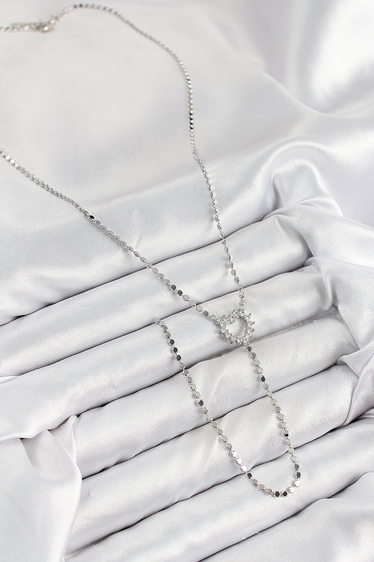 Pirinç Zirkon Taşlı Ezme Zincirli Kalp Model Gümüş Renk Y Kolye-1