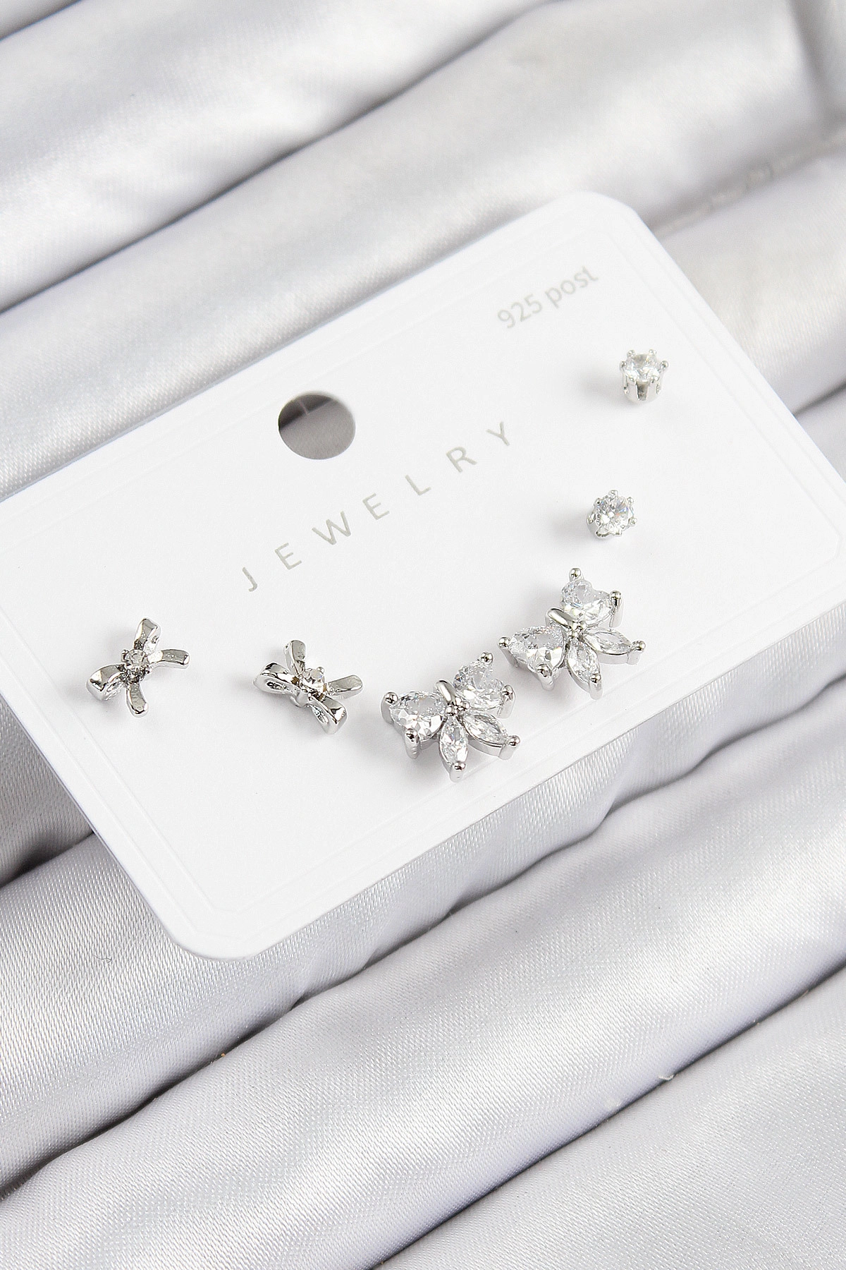 Pirinç Zirkon Taşlı Fiyonk Model Gümüş Renk 925 Ayar Gümüş Çivi Kadın Küpe Set-0