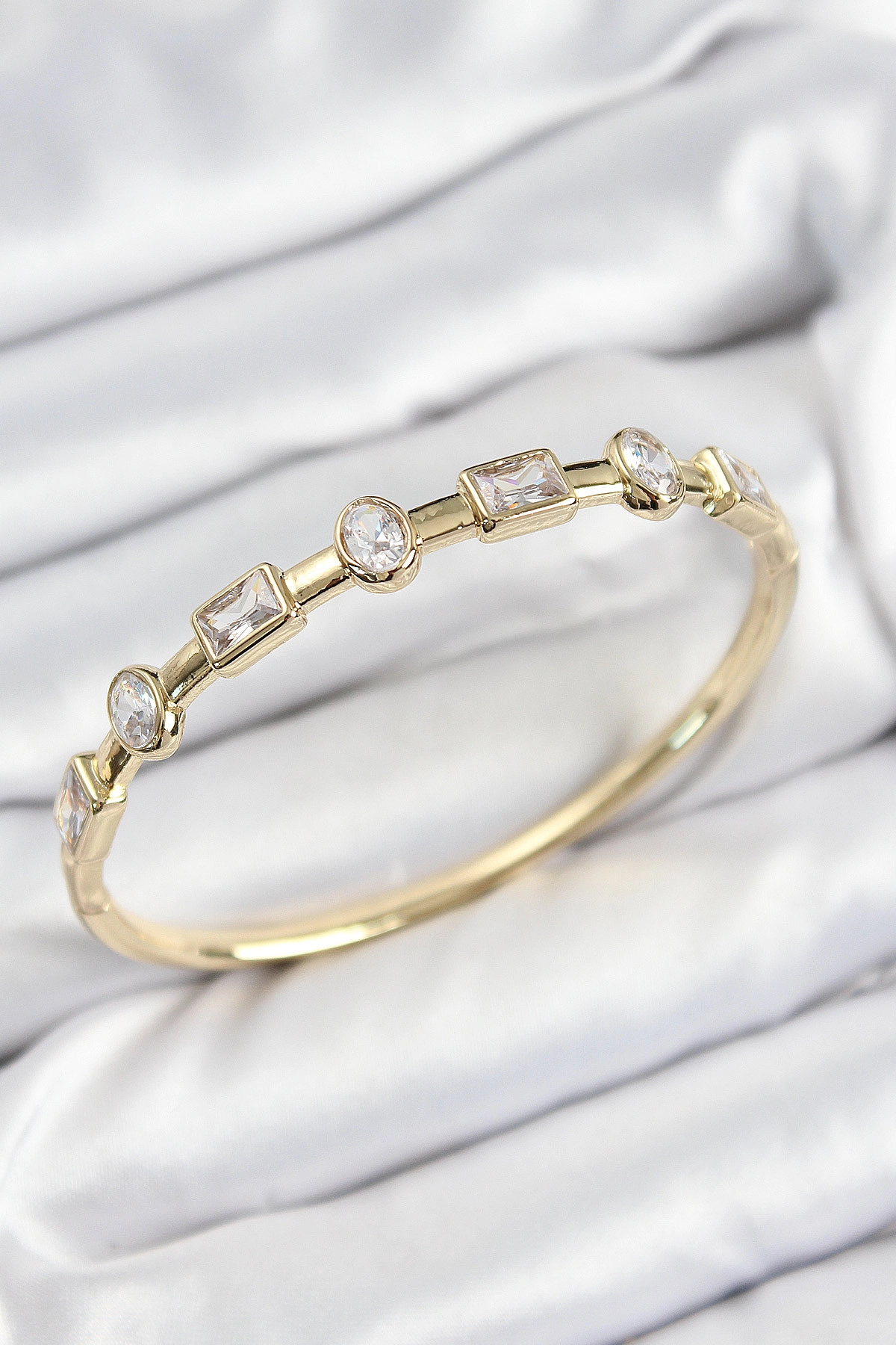 Pirinç Zirkon Taşlı Geometrik Model Model Gold Renk Kadın Kelepçe-0