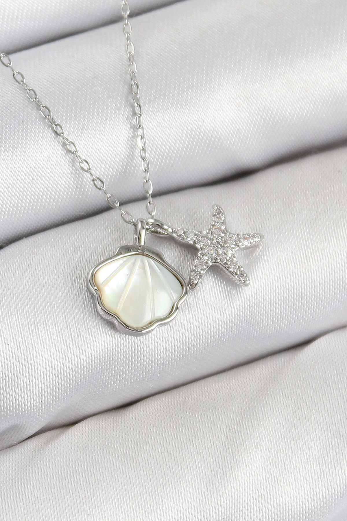 Pirinç Zirkon Taşlı İstiridye Ve Deniz Yıldızı Model Gümüş Renk Kadın Kolye-0