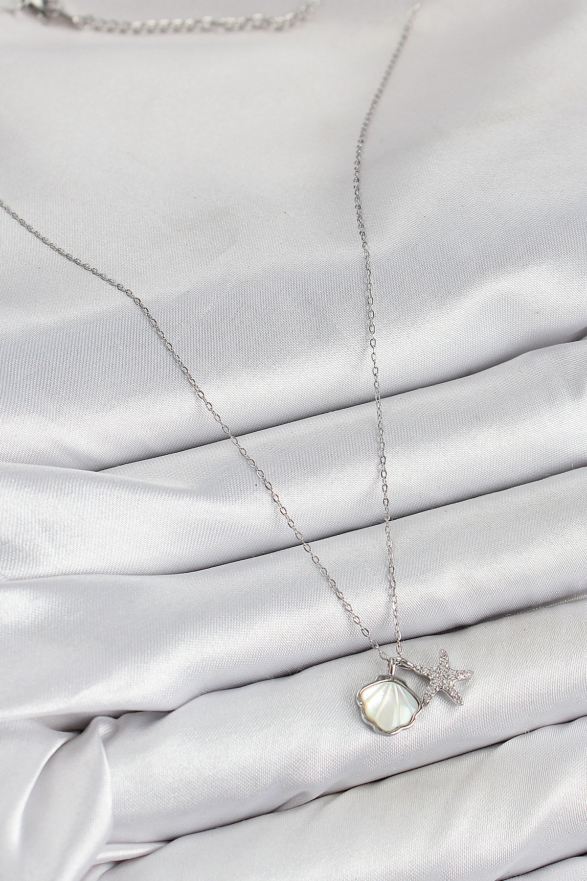 Pirinç Zirkon Taşlı İstiridye Ve Deniz Yıldızı Model Gümüş Renk Kadın Kolye-1