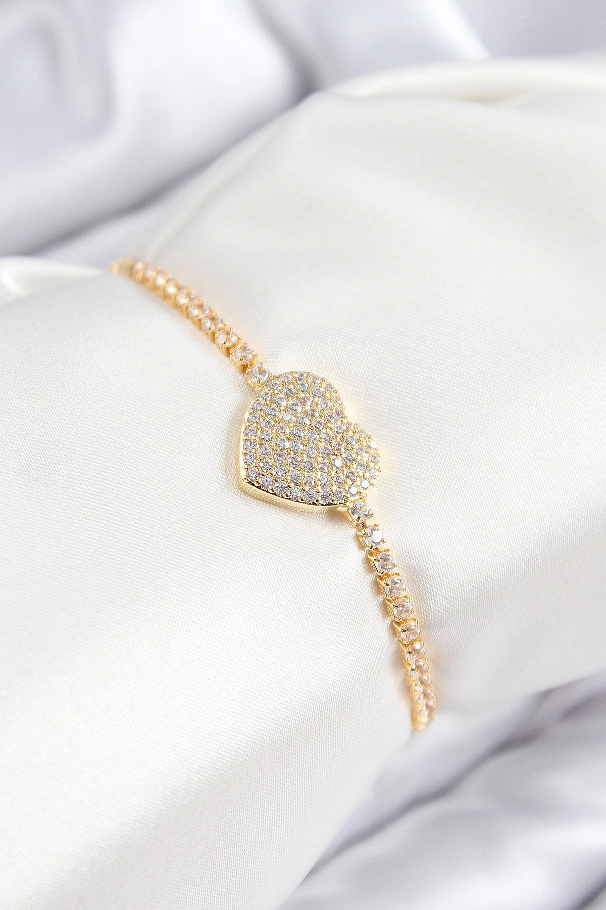 Pirinç Zirkon Taşlı Kalp Model Gold Renk Asansörlü Kadın Bileklik-0