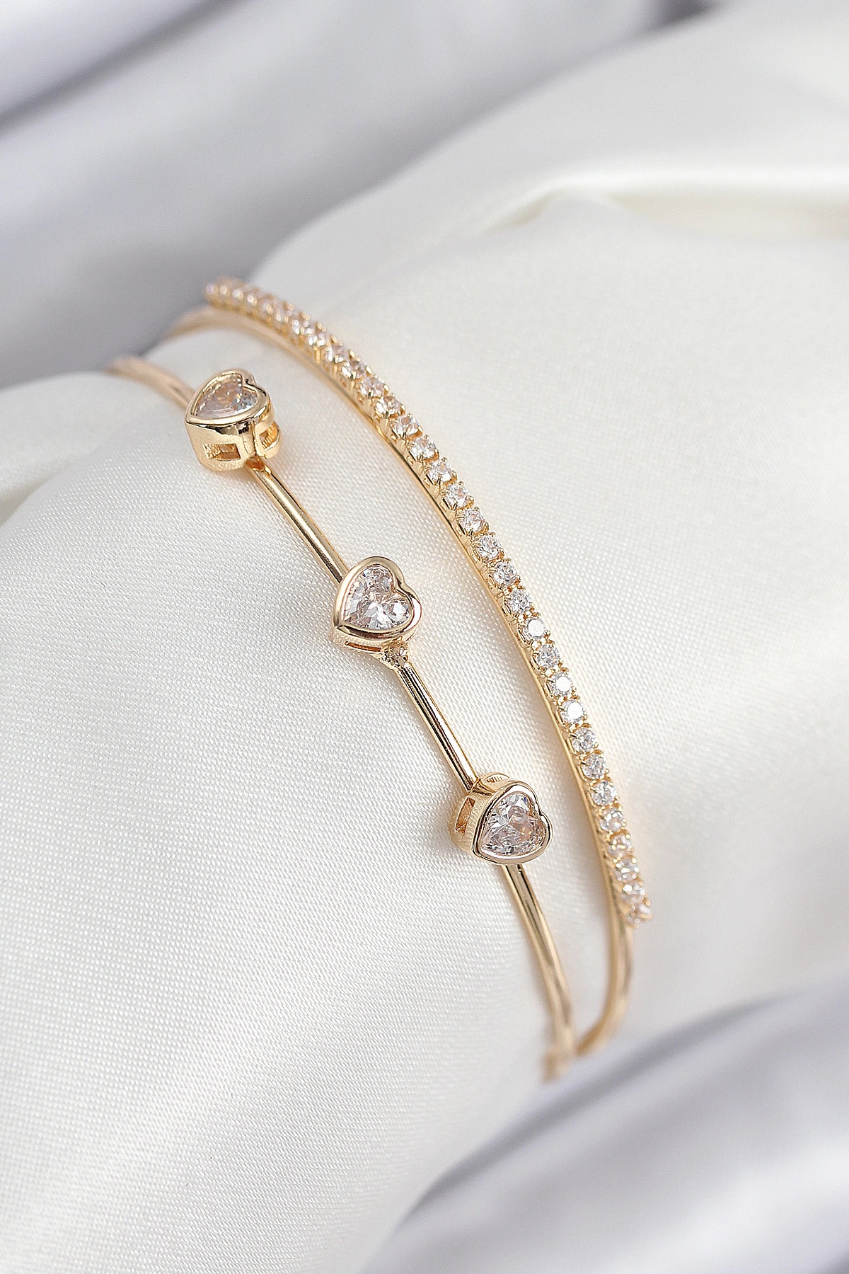 Pirinç Zirkon Taşlı Kalp Model Gold Renk Kadın Bileklik-0