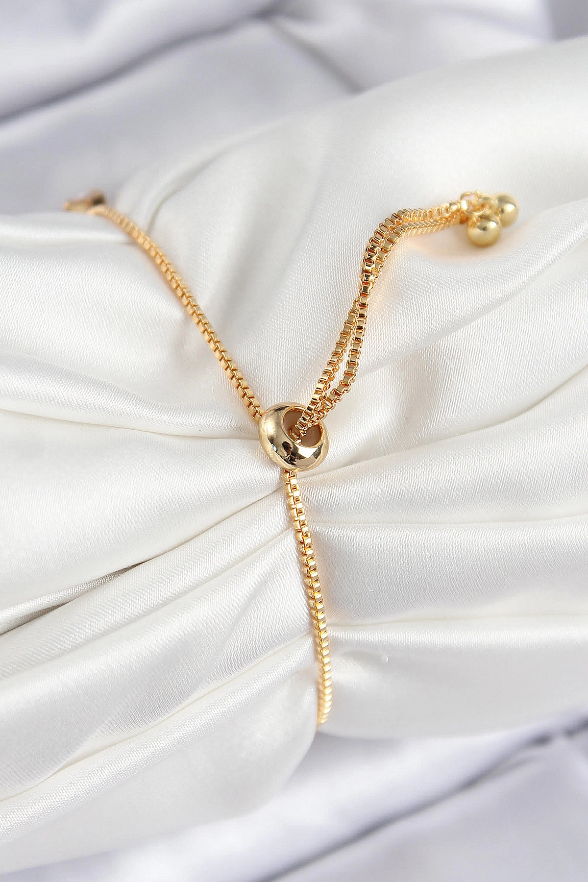 Pirinç Zirkon Taşlı Kare Model Gold Renk Asansörlü Kadın Bileklik-1