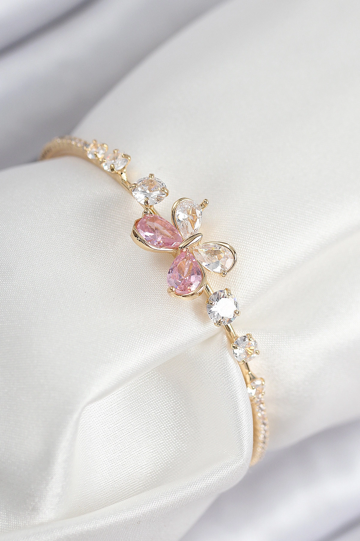 Pirinç Zirkon Taşlı Kelebek Model Gold Renk Kadın Bileklik-0