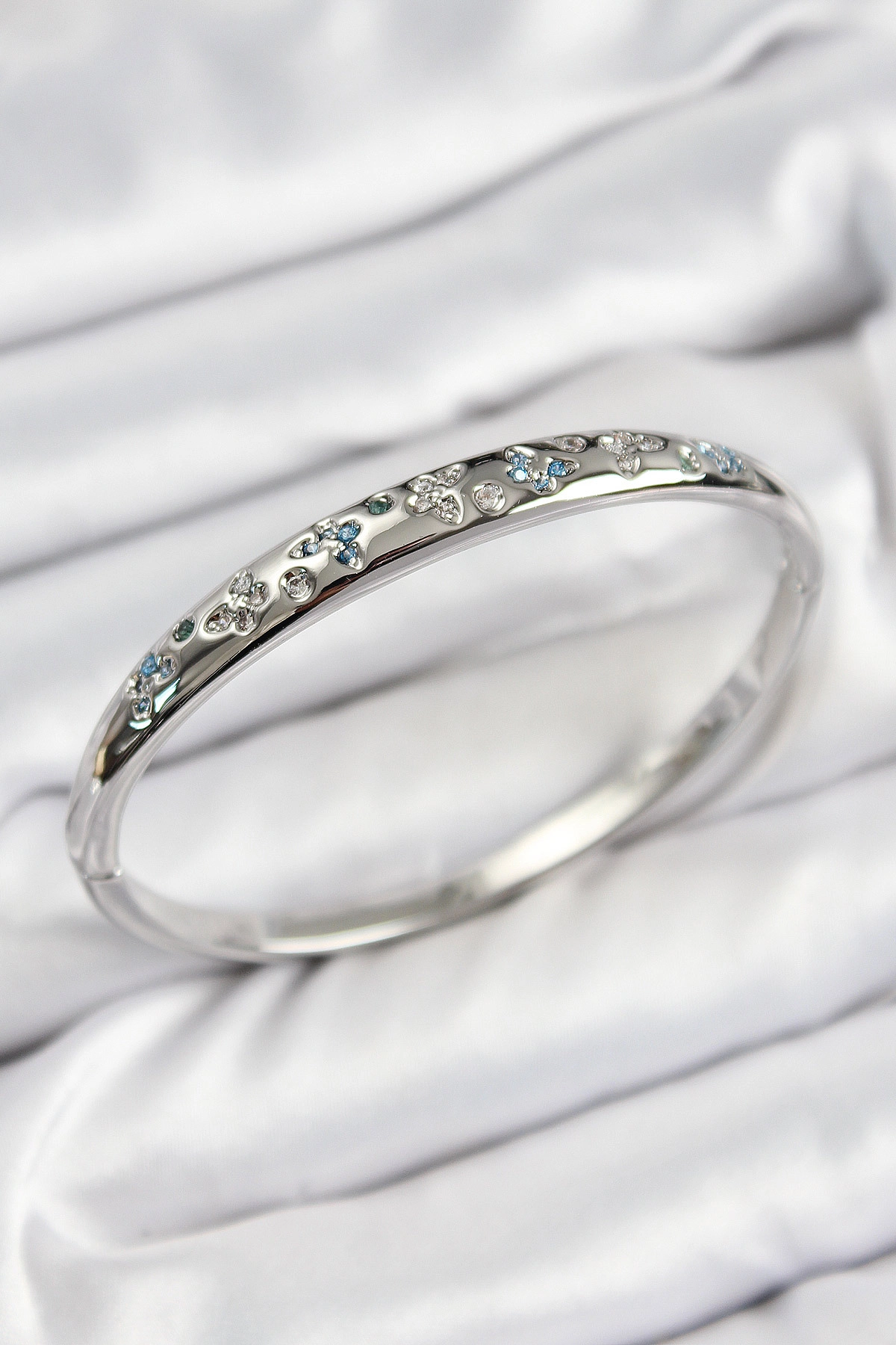 Pirinç Zirkon Taşlı Kelebek Model Gümüş Renk Kadın Kelepçe-0