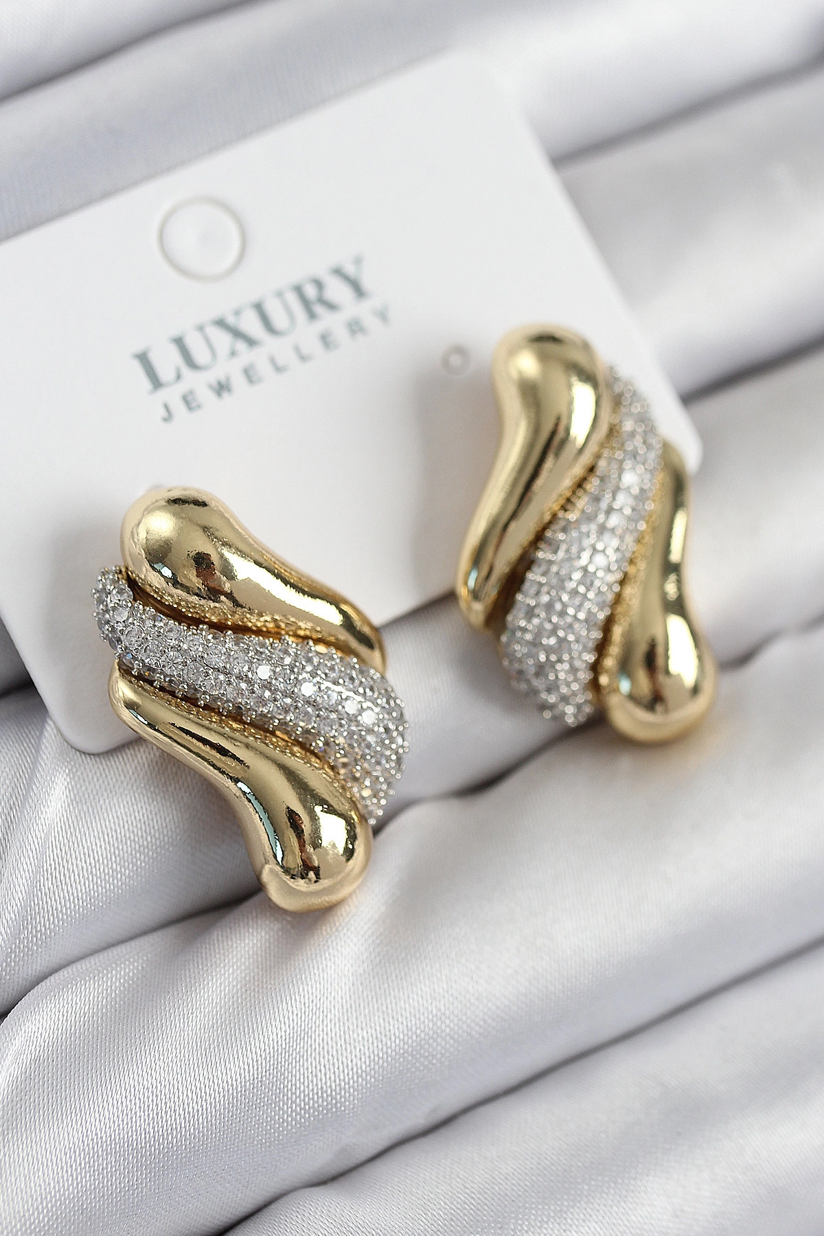 Pirinç Zirkon Taşlı Kıvrım Model Gold Renk Kadın Küpe-0