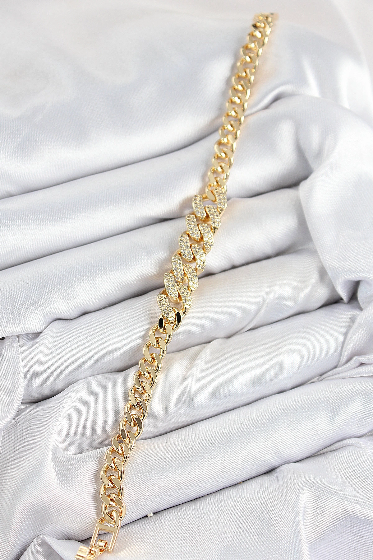 Pirinç Zirkon Taşlı Küba Zincir Model Gold Renk Kadın Bileklik-1