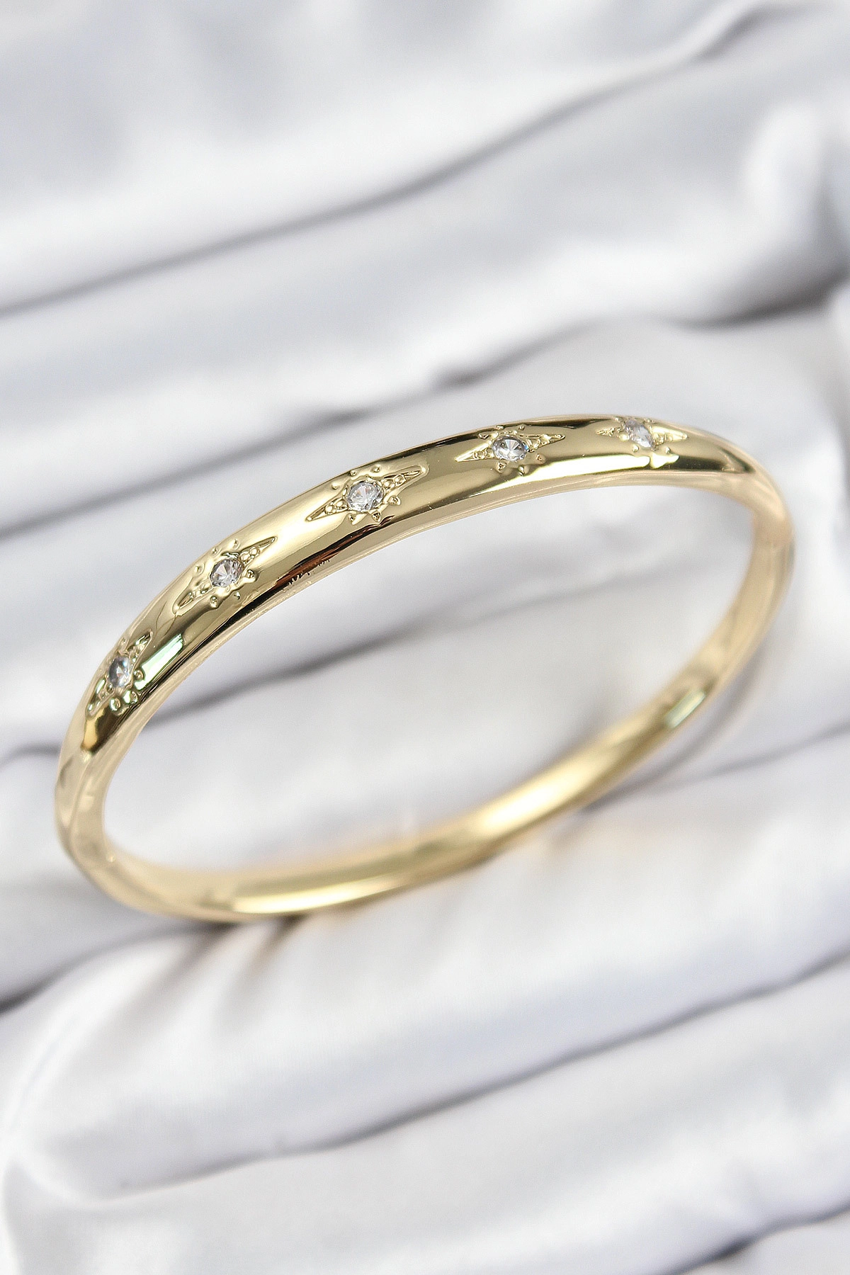 Pirinç Zirkon Taşlı Kutup Yıldızı Model Gold Renk Kadın Kelepçe-0