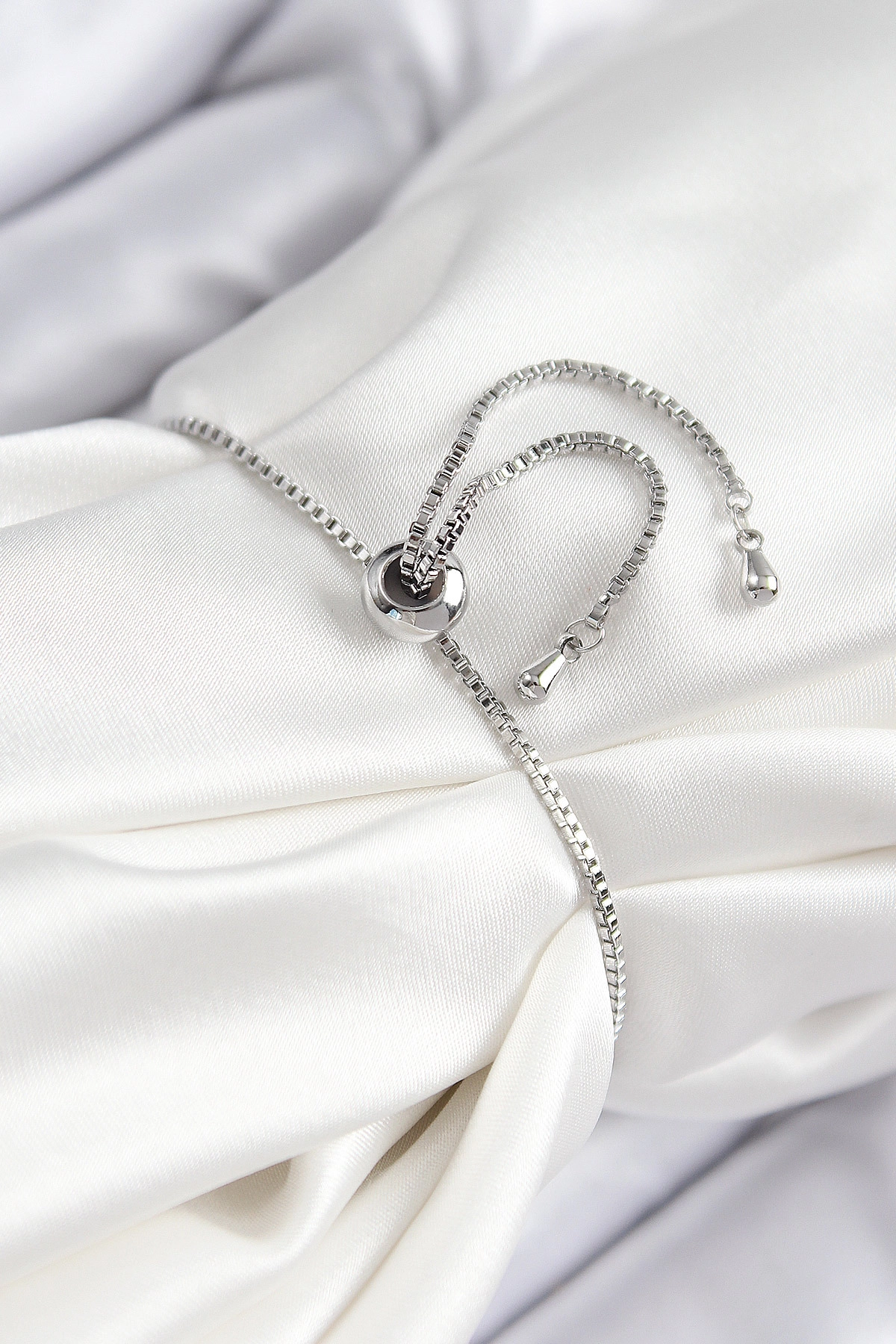 Pirinç Zirkon Taşlı Kutup Yıldızı Model Gümüş Renk Asansörlü Kadın Bileklik-1