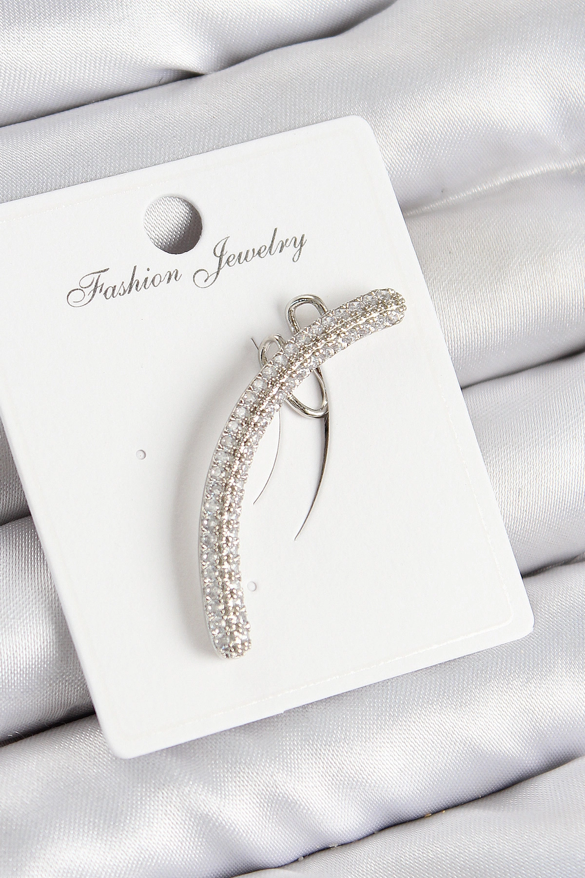 Pirinç Zirkon Taşlı Model Gümüş Renk Sağ Kıkırdak Küpe-0