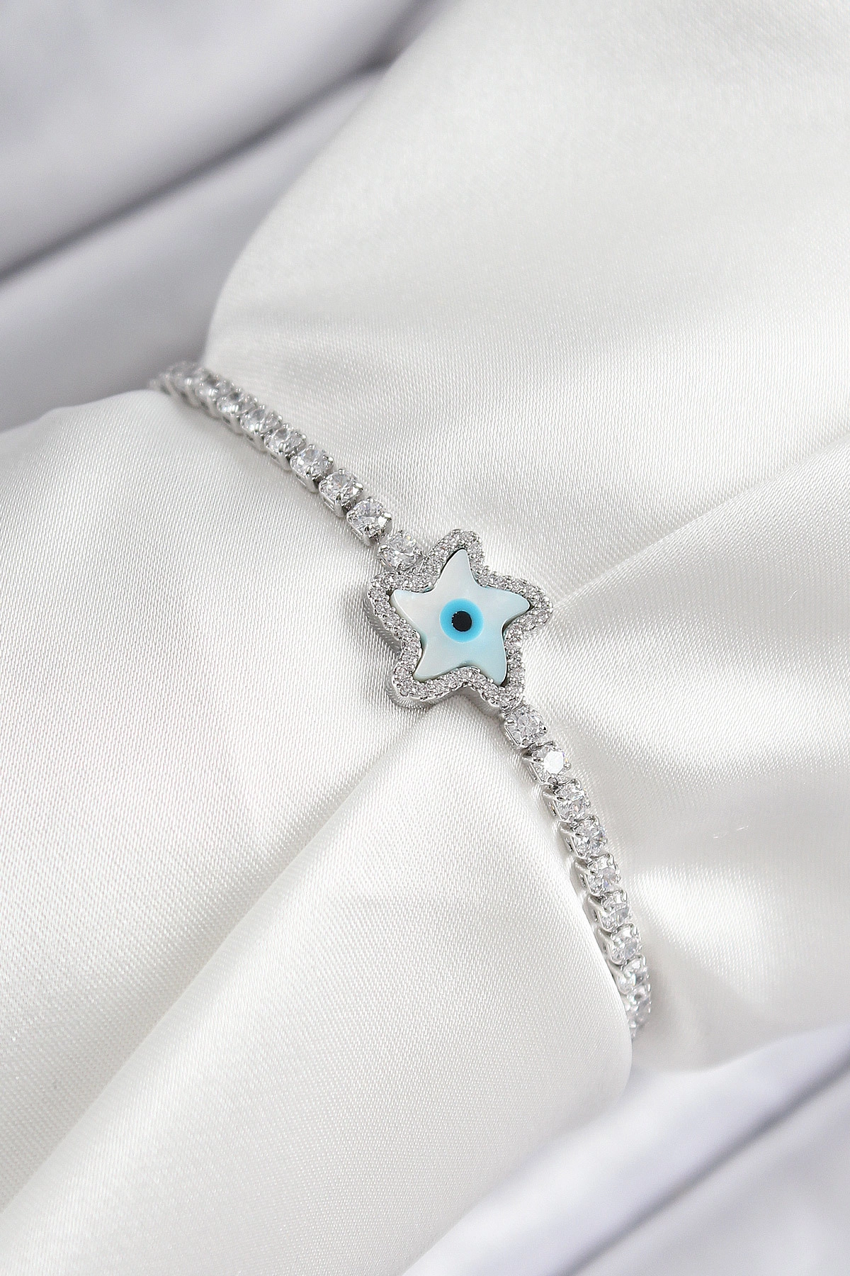 Pirinç Zirkon Taşlı Nazar Yıldız Model Gümüş Renk Asansörlü Kadın Bileklik-0