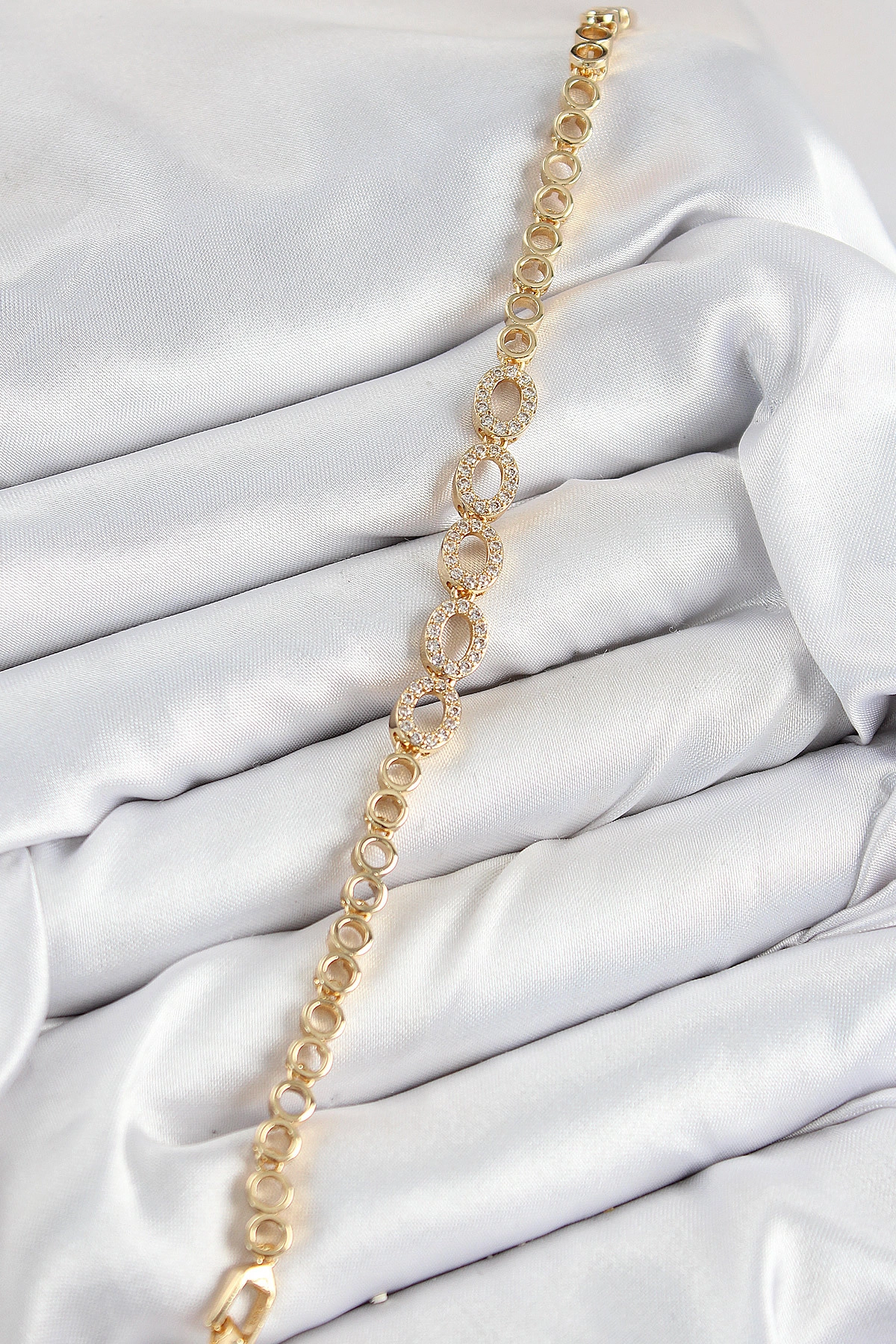 Pirinç Zirkon Taşlı Oval Model Gold Renk Kadın Bileklik-1