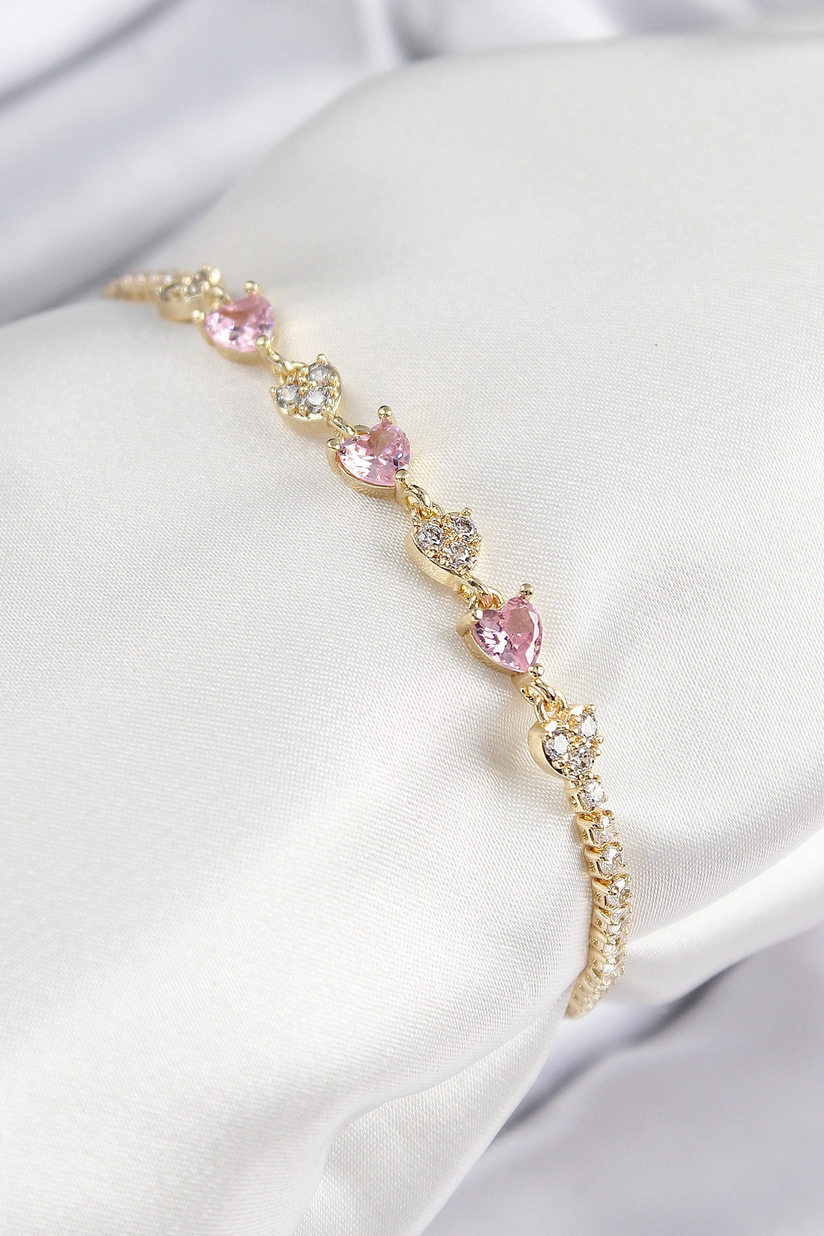 Pirinç Zirkon Taşlı Pembe Kalp Model Gold Renk Kadın Bileklik-0