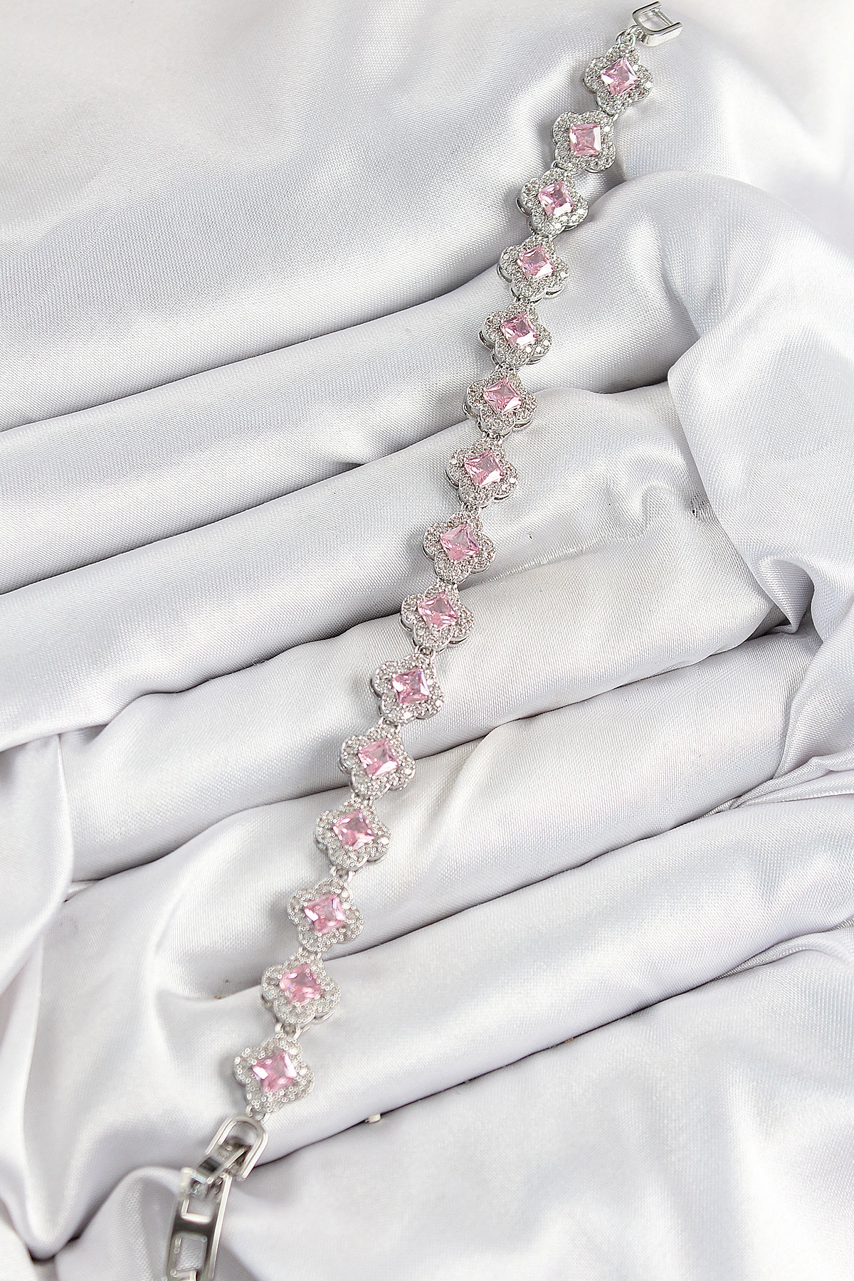 Pirinç Zirkon Taşlı Pembe Yonca Baget Model Gümüş Renk VIP Seri Kadın Bileklik-1