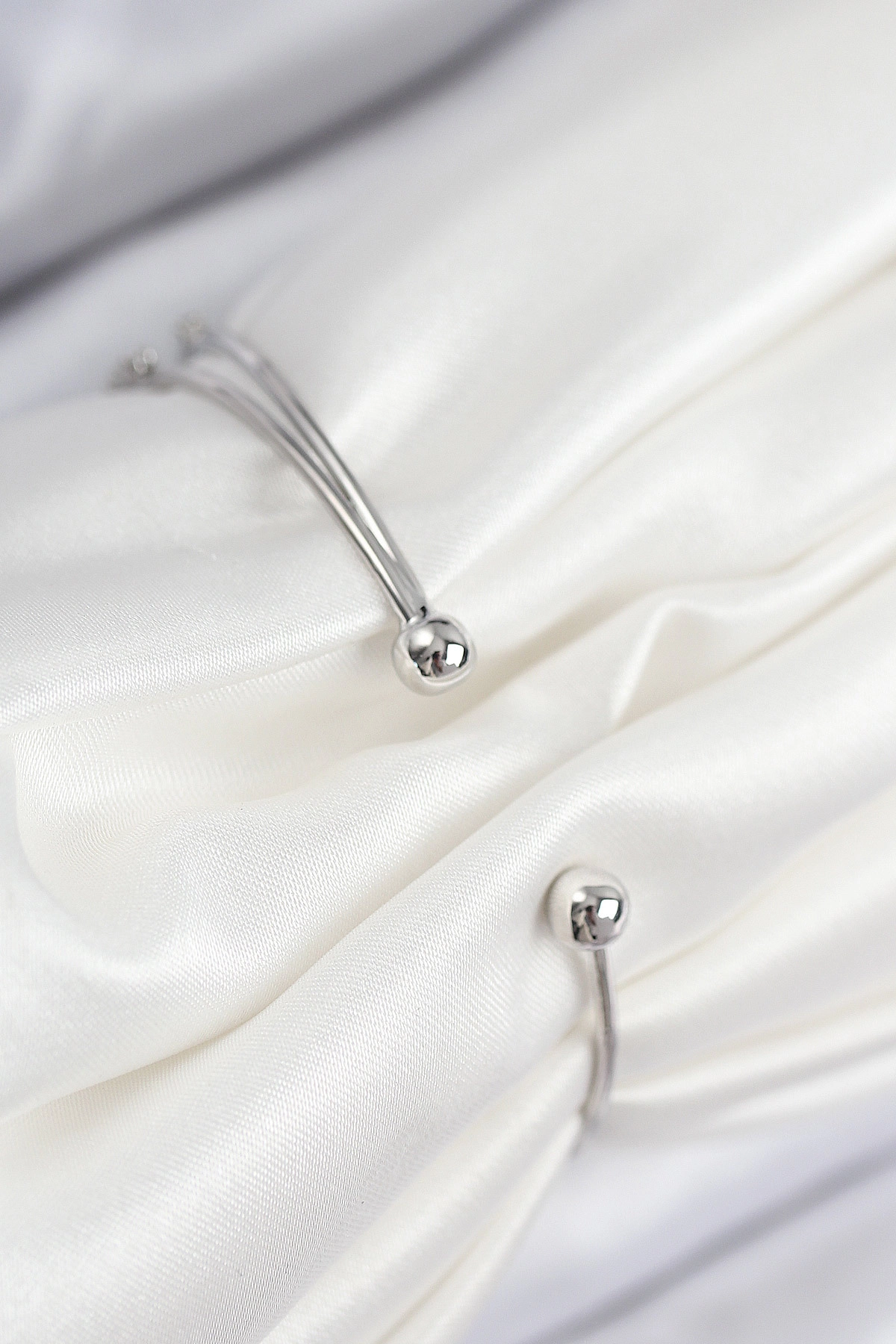 Pirinç Zirkon Taşlı Pırlanta Model Gümüş Renk Kadın Bileklik-1