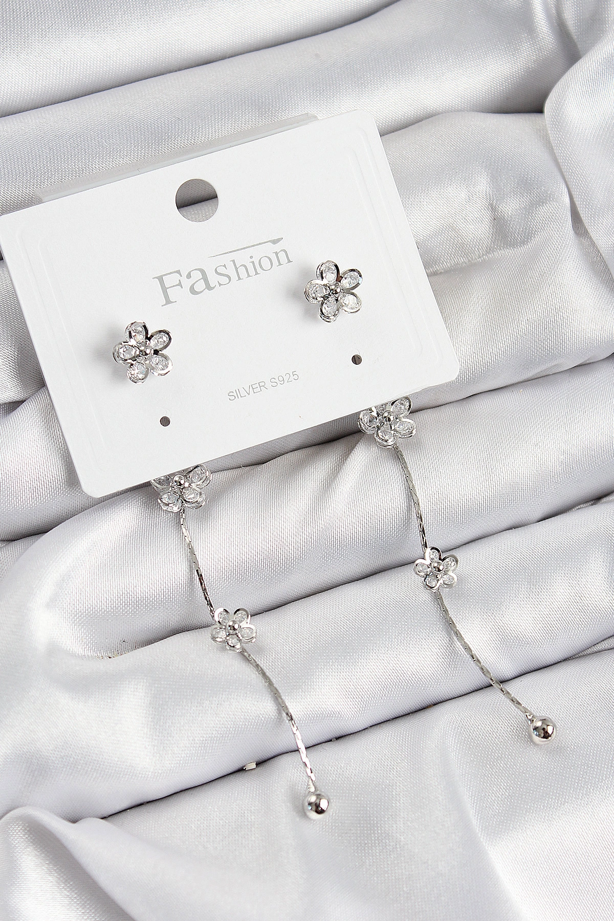 Pirinç Zirkon Taşlı Sallantılı Çiçek Model Gümüş Renk 925 Ayar Gümüş Çivi Kadın Küpe-0