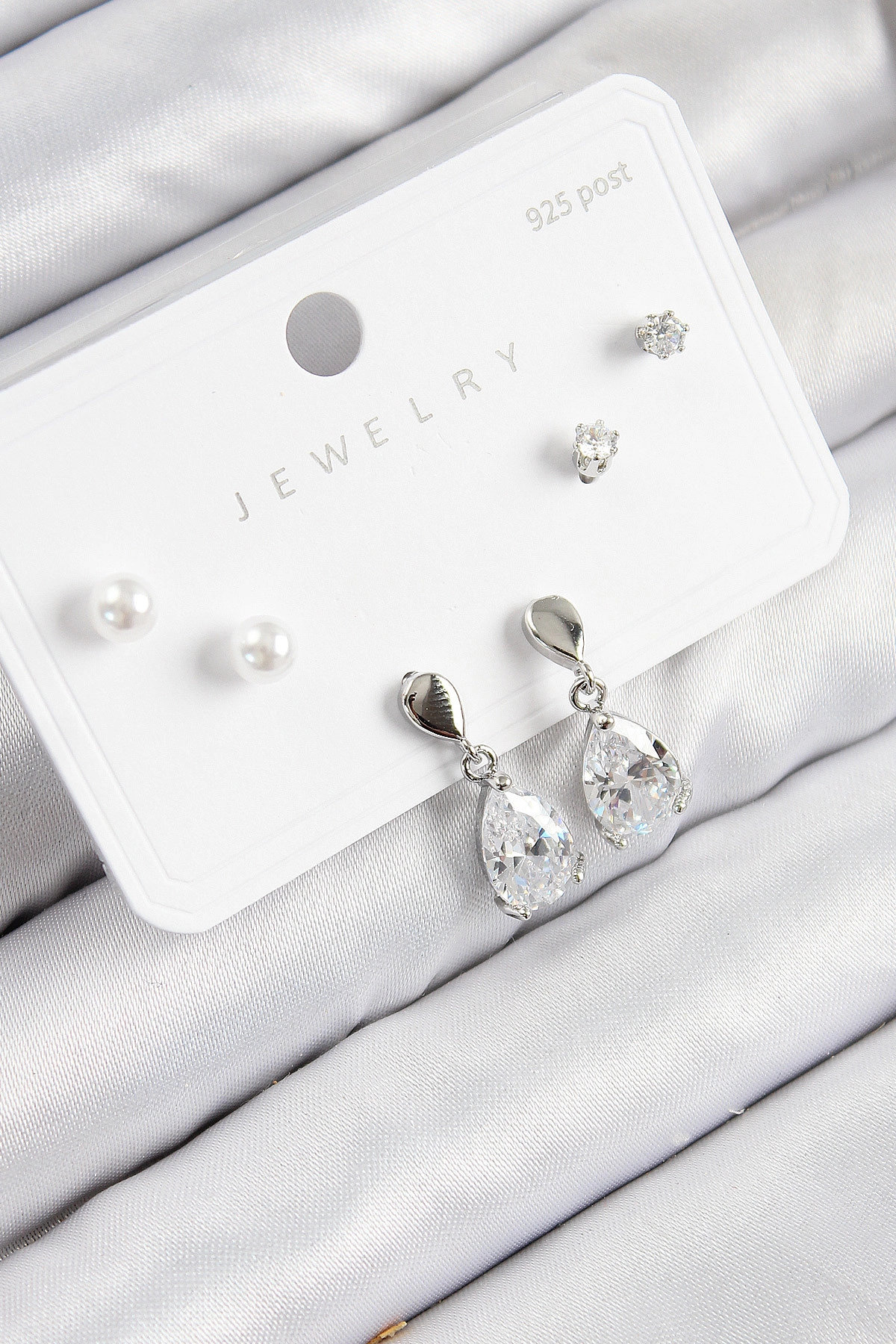 Pirinç Zirkon Taşlı Sallantılı Damla Model Gümüş Renk 925 Ayar Gümüş Çivi Kadın Küpe Set-0