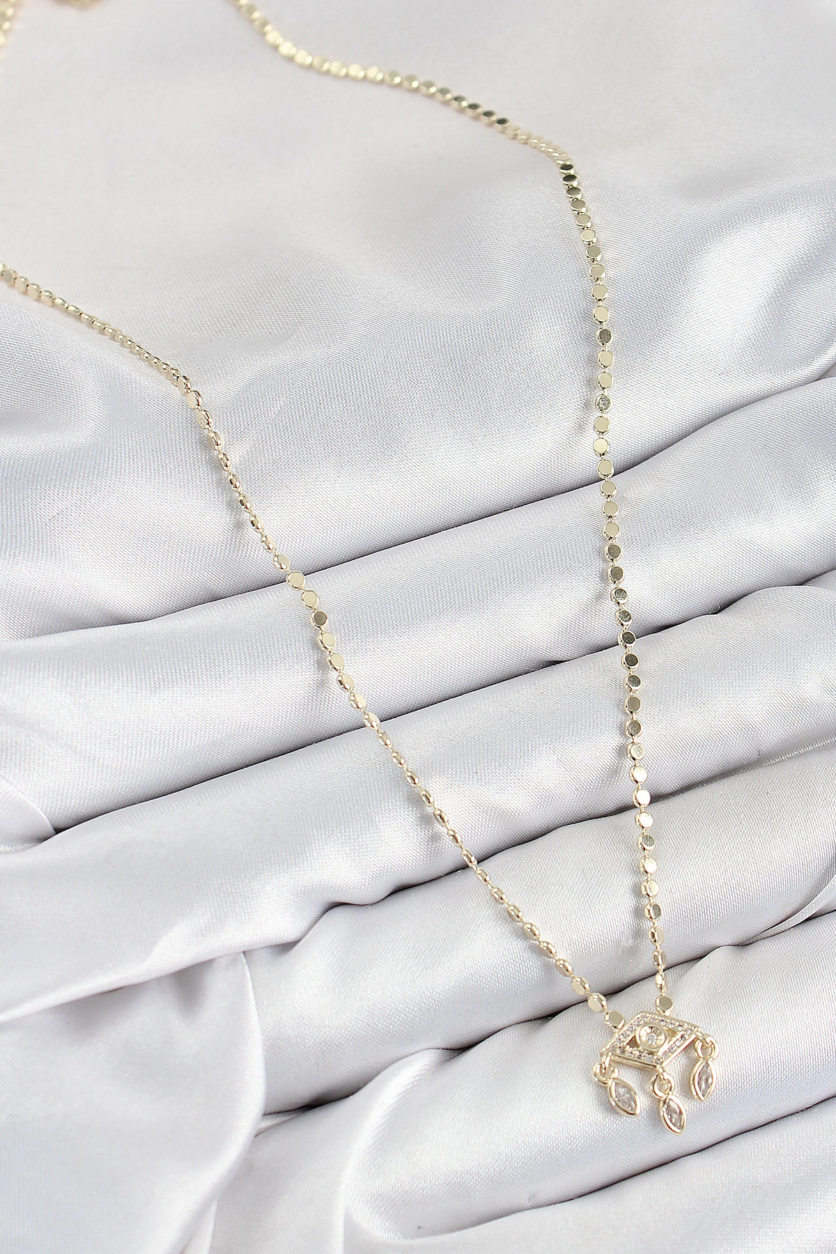 Pirinç Zirkon Taşlı Sallantılı Göz Model Ezme Zincir Gold Renk Kadın Kolye-1