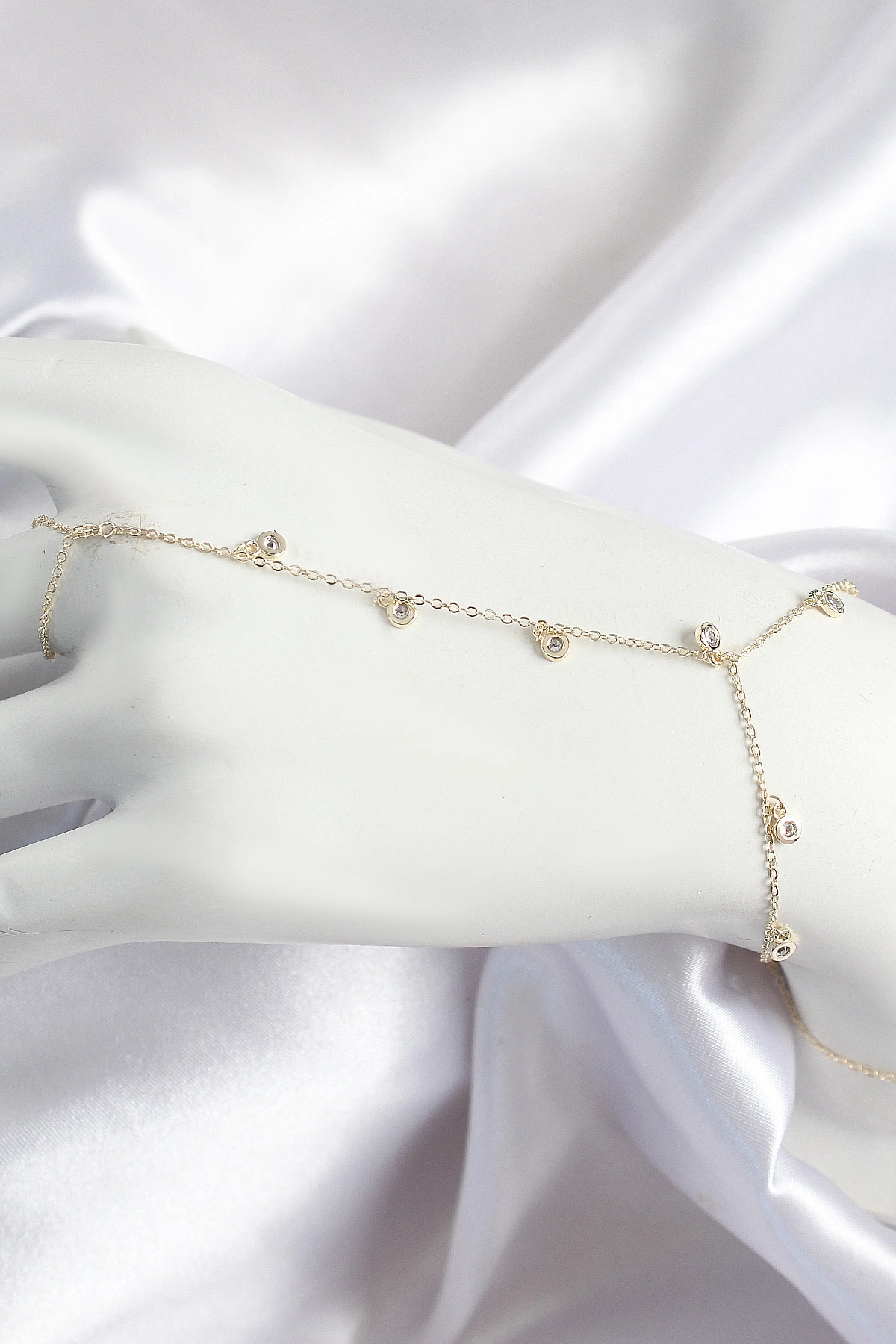 Pirinç Zirkon Taşlı Sallantılı Model Gold Renk Kadın Şahmeran-0