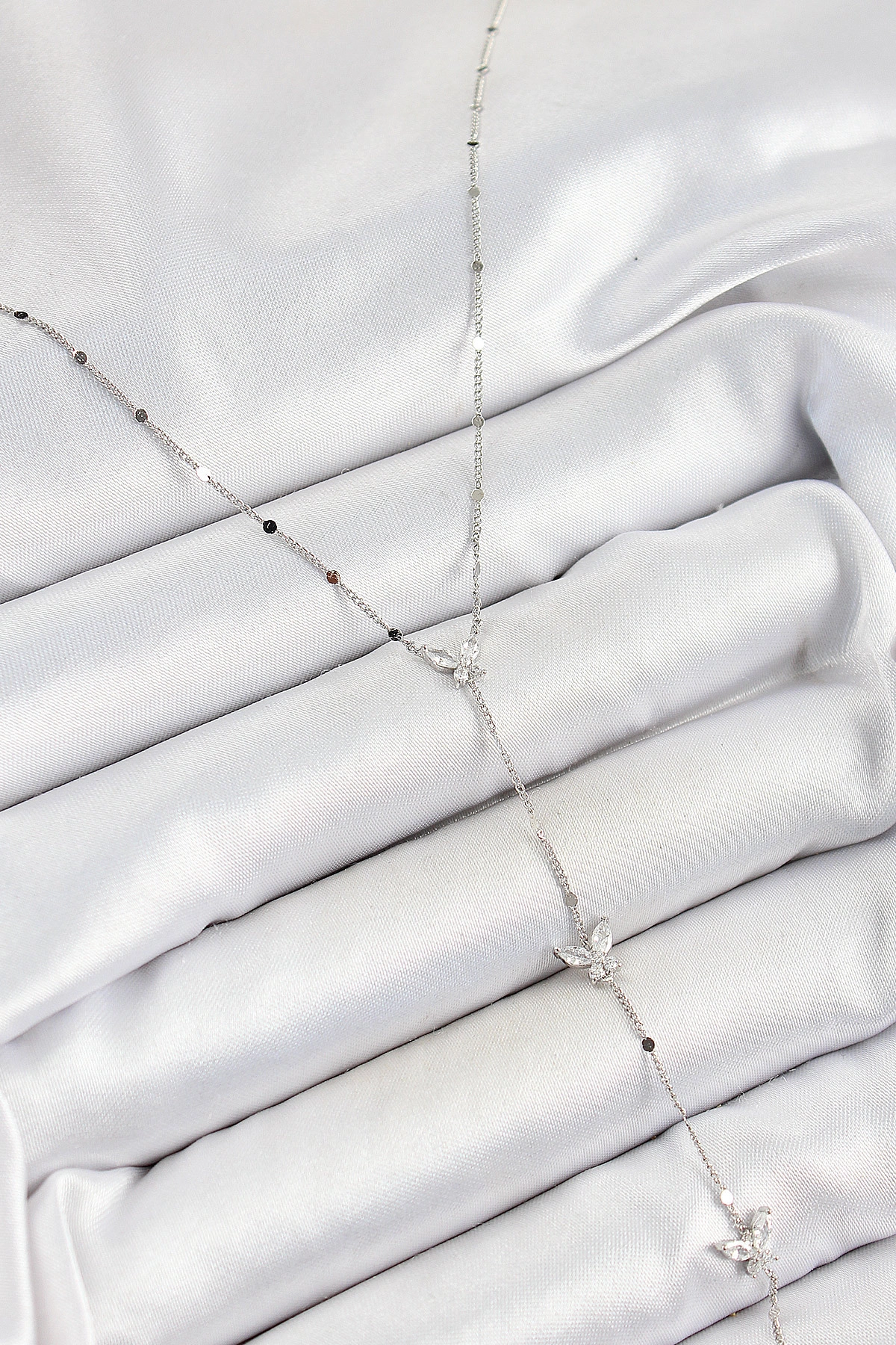 Pirinç Zirkon Taşlı Sıralı Kelebek Figürlü Y Model Gümüş Renk Kadın Kolye-0