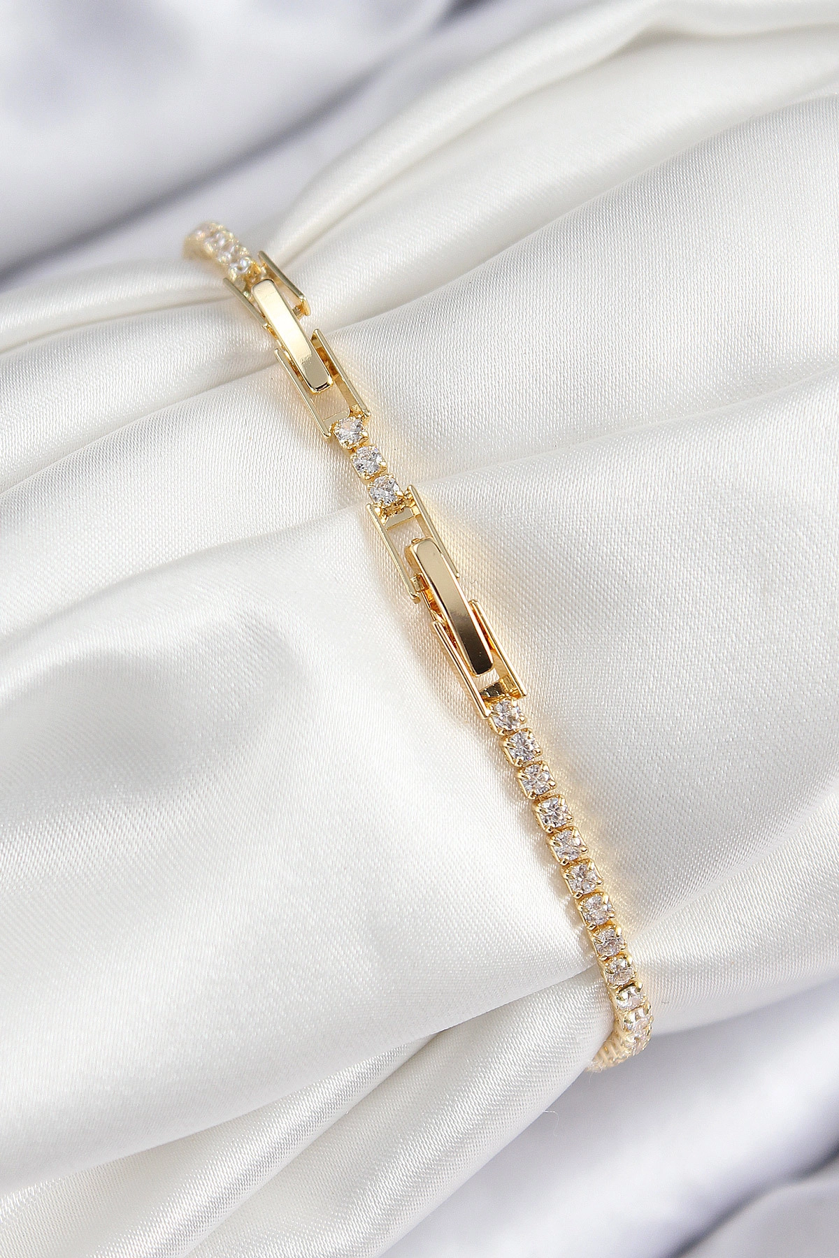 Pirinç Zirkon Taşlı Sonsuzluk Kalp Model Gold Renk Kadın Bileklik-1