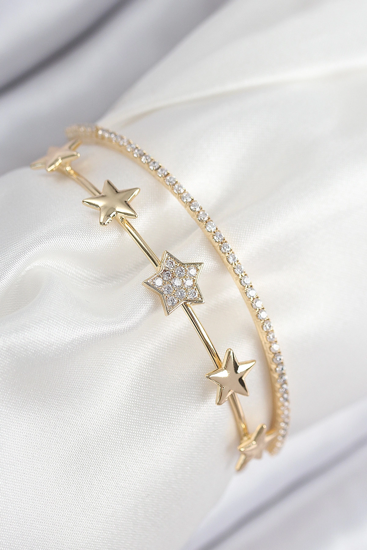 Pirinç Zirkon Taşlı Yıldız Model Gold Renk Kadın Bileklik-0