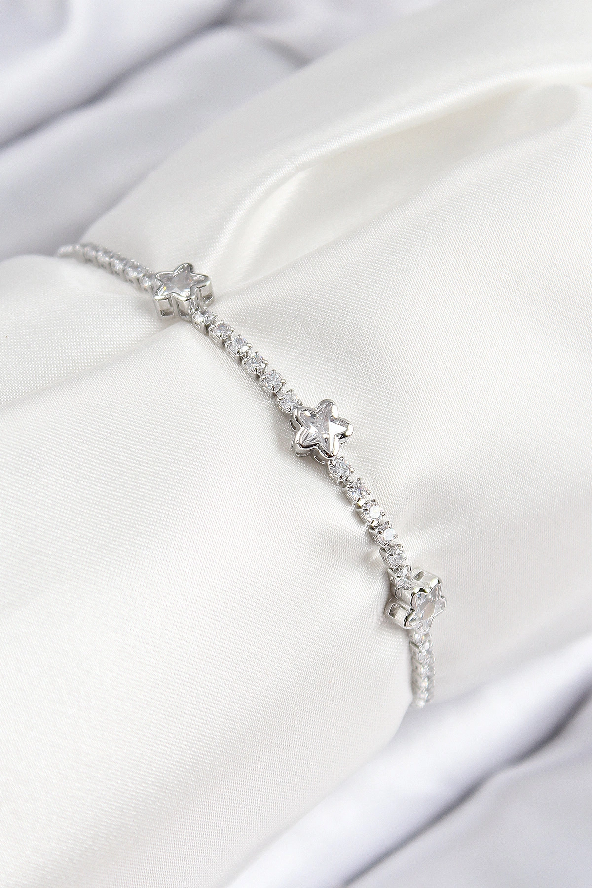 Pirinç Zirkon Taşlı Yıldız Model Gümüş Renk Asansörlü Kadın Bileklik-0