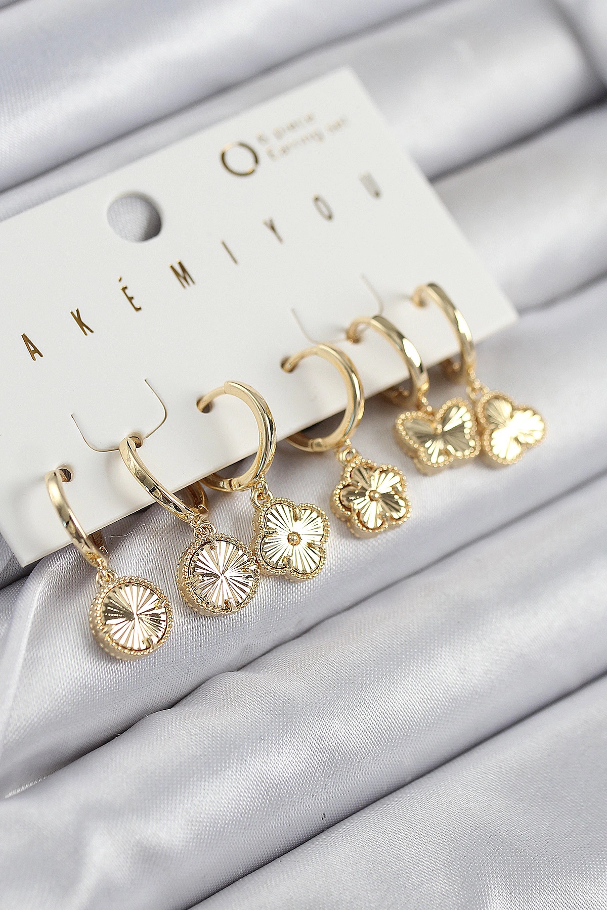 Pirinç Zirkon Taşlı Yonca Model Gold Renk 6'lı Küpe Set-0