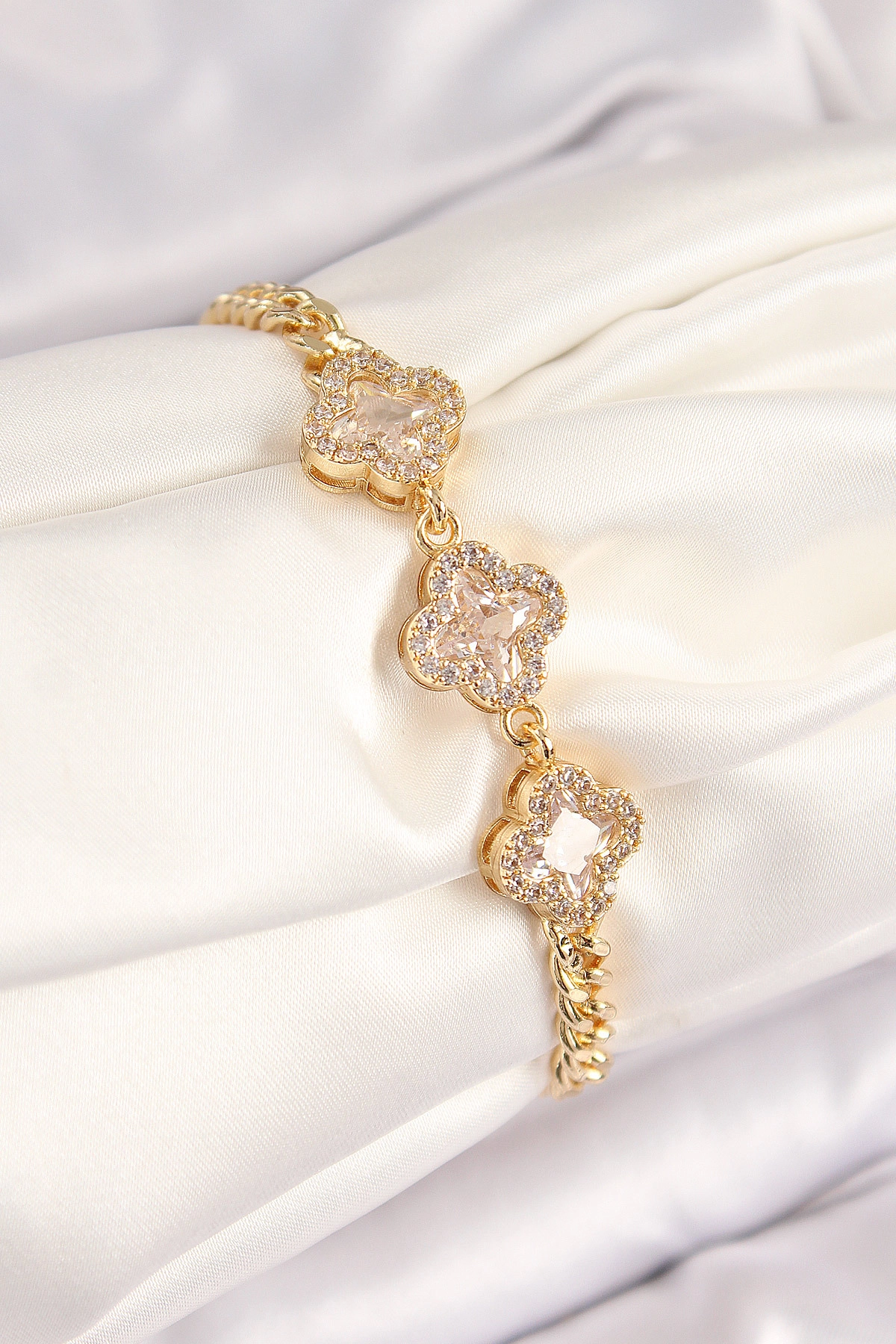 Pirinç Zirkon Taşlı Yonca Model Gold Renk Kadın Bileklik-0