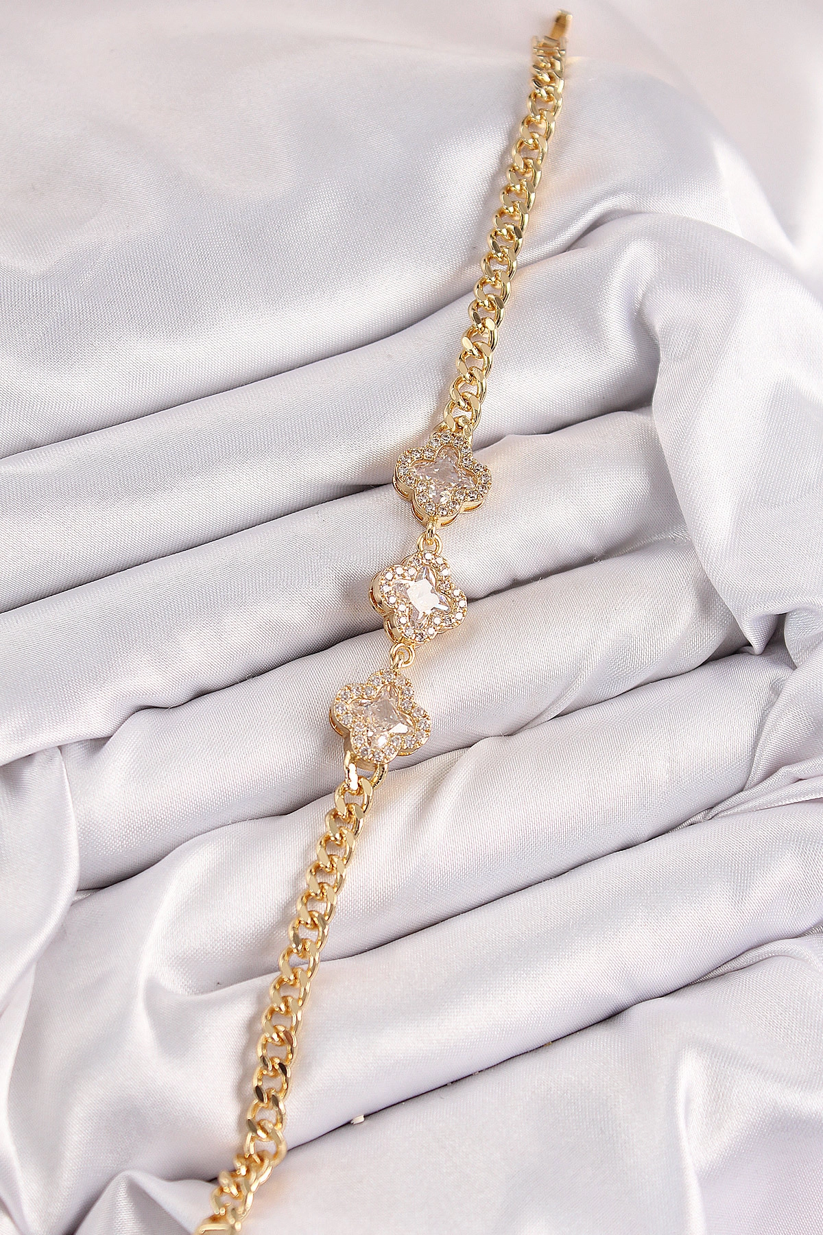 Pirinç Zirkon Taşlı Yonca Model Gold Renk Kadın Bileklik-1