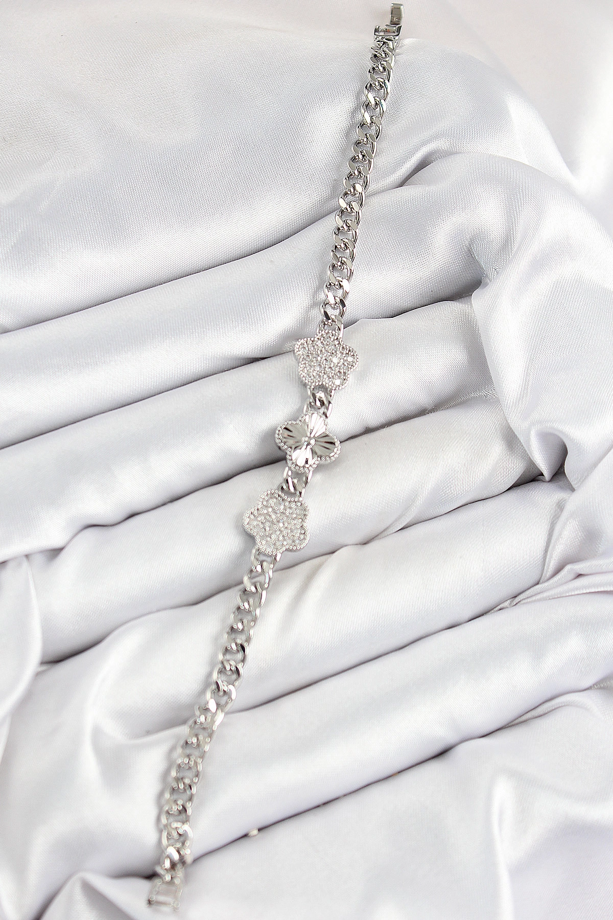 Pirinç Zirkon Taşlı Yonca Model Gümüş Renk Kadın Bileklik-1