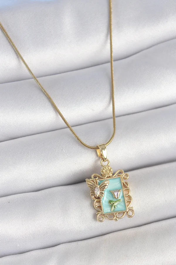 316L Çelik Gold Renk Zincir Mavi Mineli Çiçek İşlemeli Zirkon Taşlı Kelebek Detay Portre Model Kadın