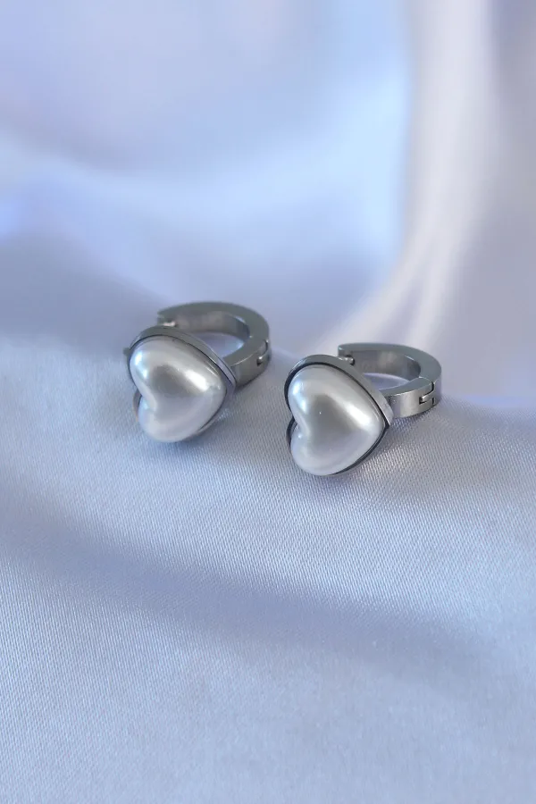 316L Çelik Gümüş Renk İncili Kalp Model Kadın Küpe