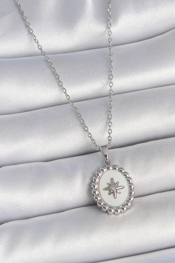 316L Çelik Gümüş Renk Zincir Beyaz Mineli Kutup Yıldız İşlemeli Madalyon Model Kadın Kolye