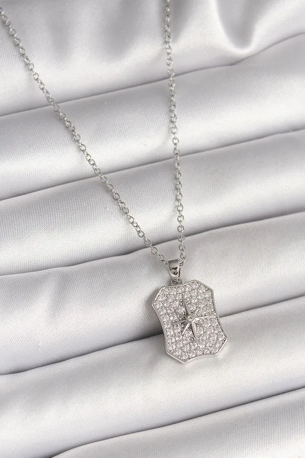 316L Çelik Gümüş Renk Zincir Zirkon Taşlı Kutup Yıldız İşlemeli Madalyon Model Kadın Kolye