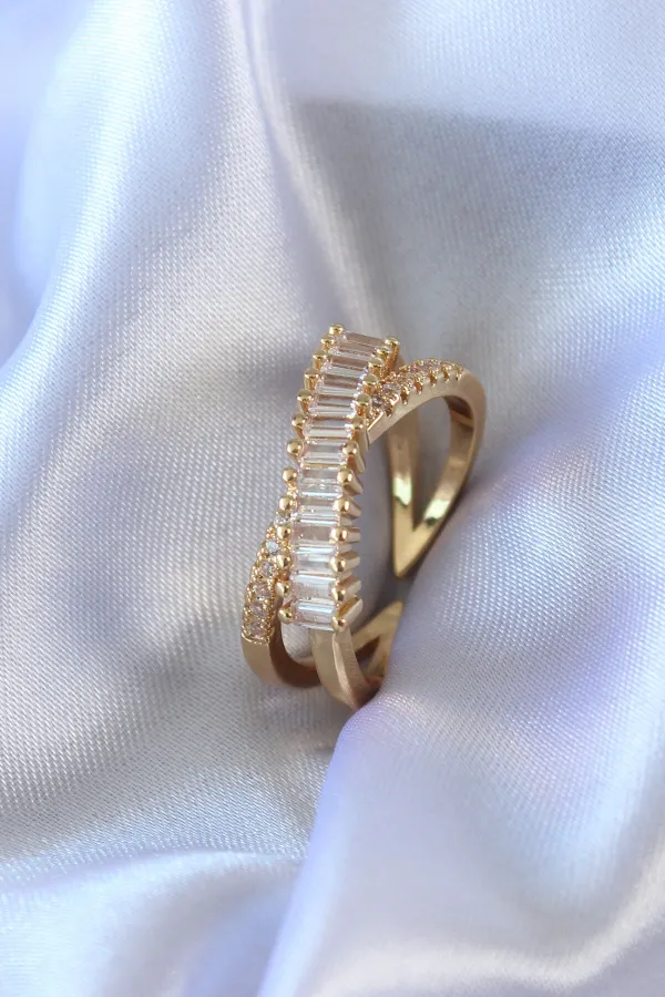 Gold Renk Zirkon Taşlı Pirinç Kadın Yüzük