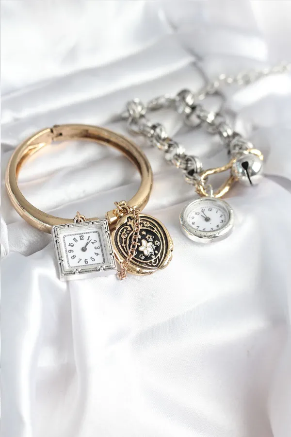 Gold ve Gümüş Renk Bileklik Kombini