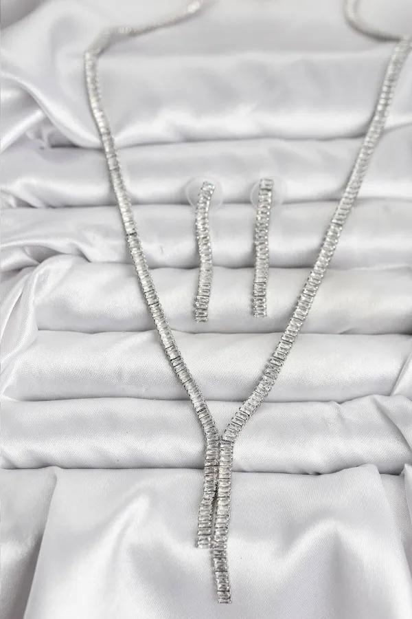 Gümüş Renk Baget Zirkon Taşlı Kadın Kolye Küpe Set