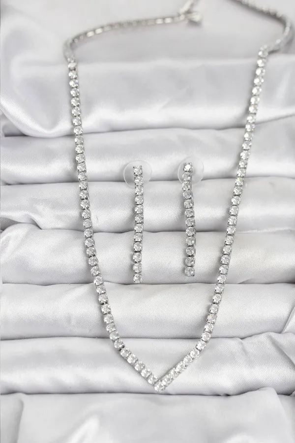 Gümüş Renk Zirkon Taşlı Kadın Kolye Küpe Seti