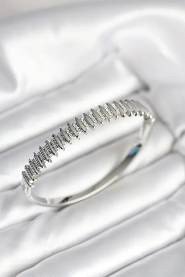 Gümüş Renk Zirkon Taşlı Pirinç Kadın Kelepçe