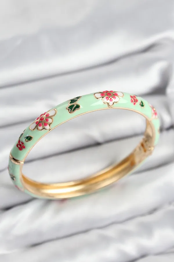 Mineli Pirinç Su Yeşili Çiçek Motifli Gold Kadın Kelepçe