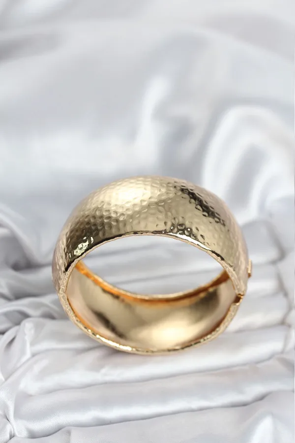 Pirinç Gold Renk Bombeli Vintage Kadın Bileklik