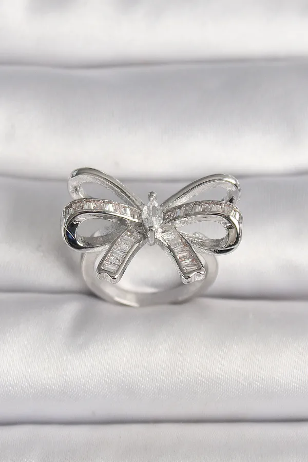 Pirinç Gümüş Renk Ayarlanabilir Zirkon Taşlı Kurdele Model Kadın Yüzük