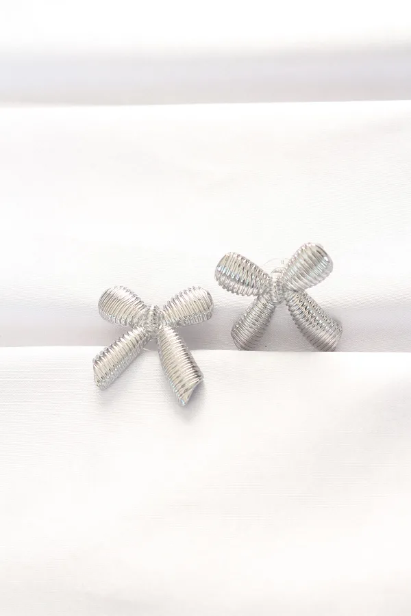 Pirinç Gümüş Renk Fiyonk Küpe