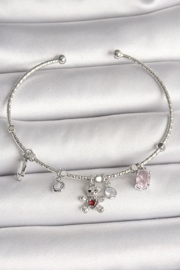 Pirinç Gümüş Renk Sallantı Zirkon Taşlı Ayıcık Figür Kırmızı Taş Detay Charm Kadın Bileklik