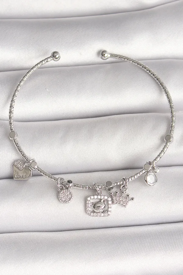 Pirinç Gümüş Renk Sallantı Zirkon Taşlı Ayıcık Figür Taç Detay Charm Kadın Bileklik