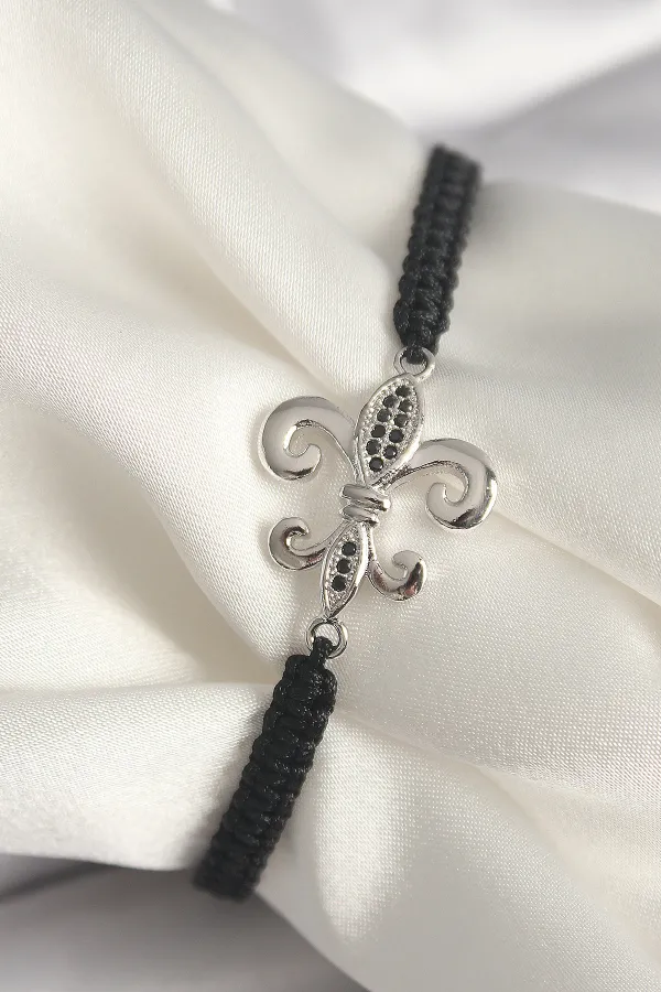 Pirinç Gümüş Renk Zirkon Taş İşlemeli Zambak Model Asansörlü Makrome Model Kadın Bileklik